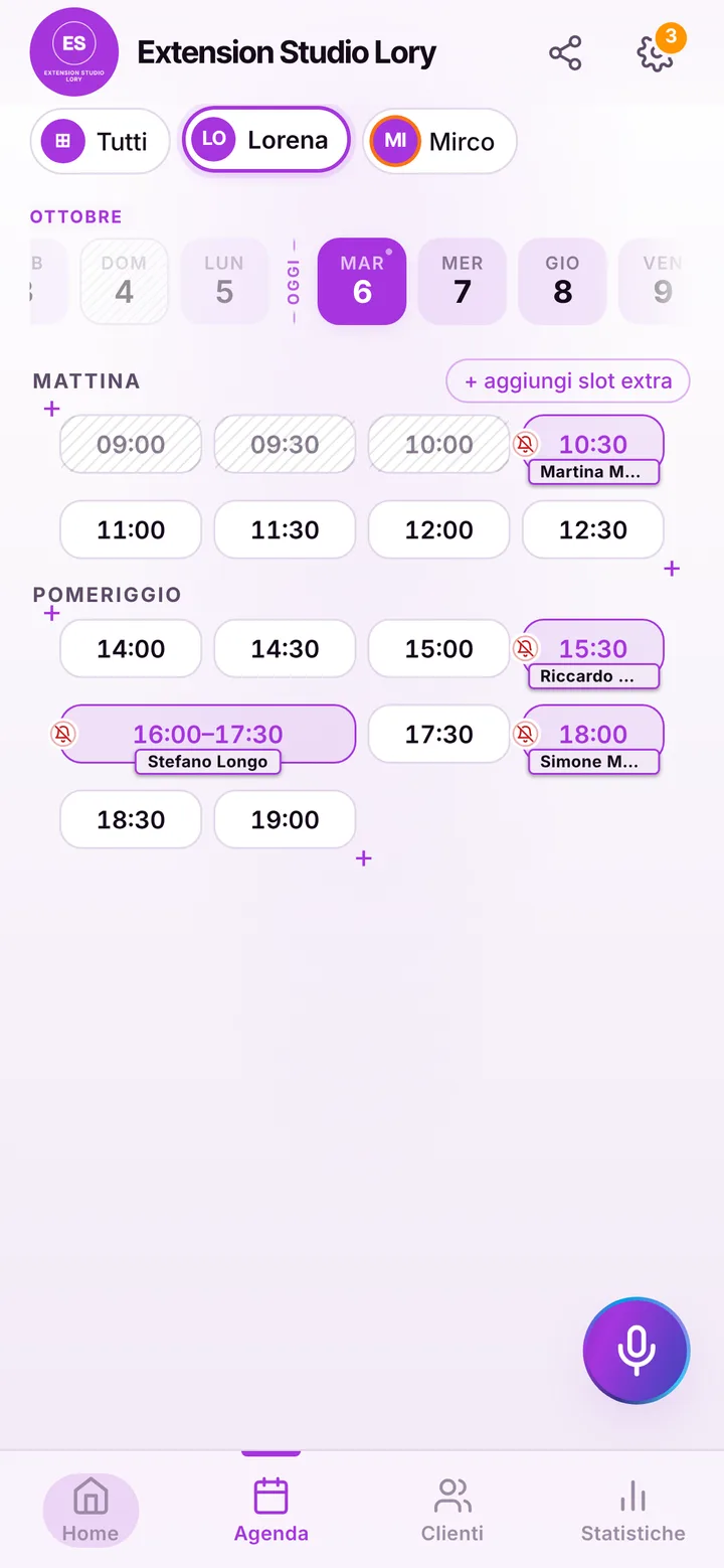 The day’s calendar at Extension Studio Lory, with booked and free slots