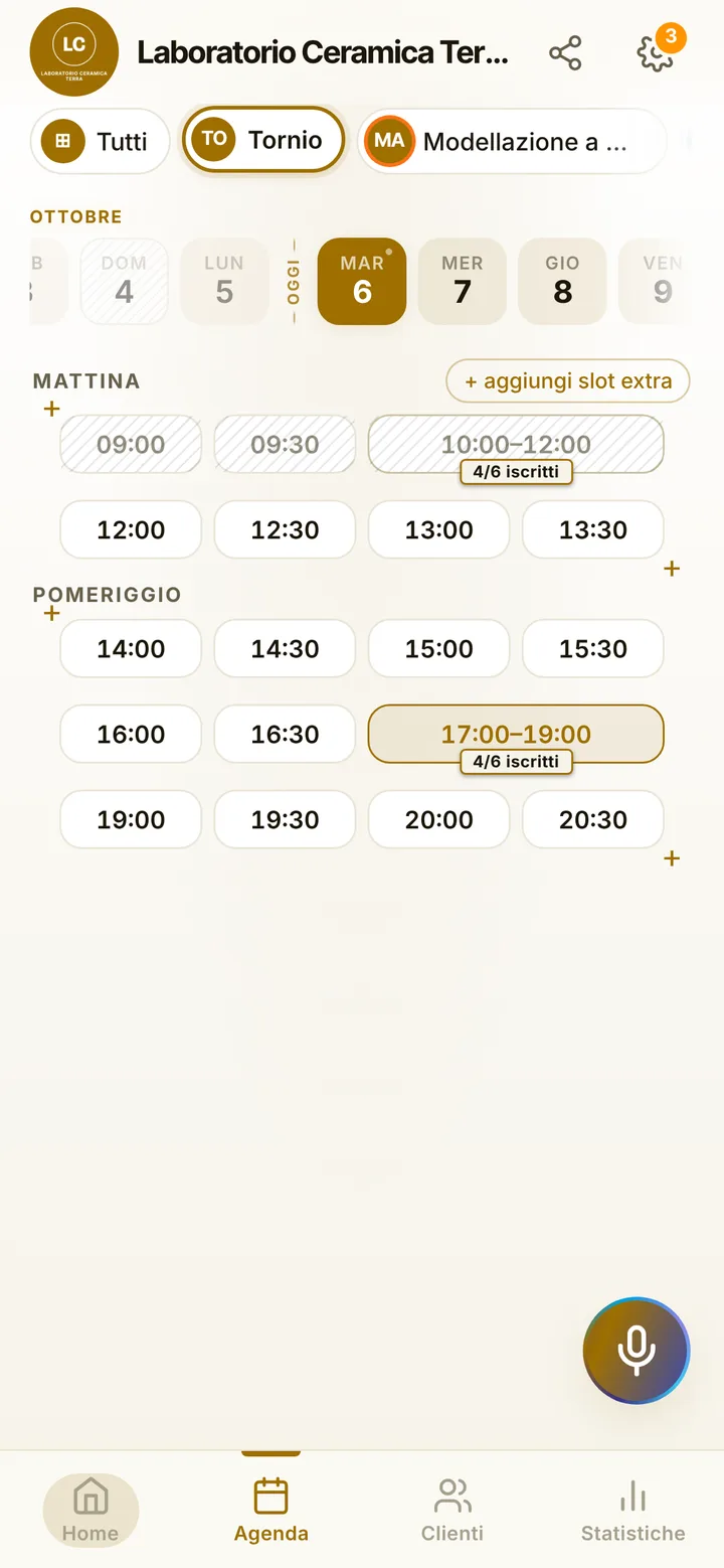 The day’s calendar at Laboratorio Ceramica Terra, with booked and free slots