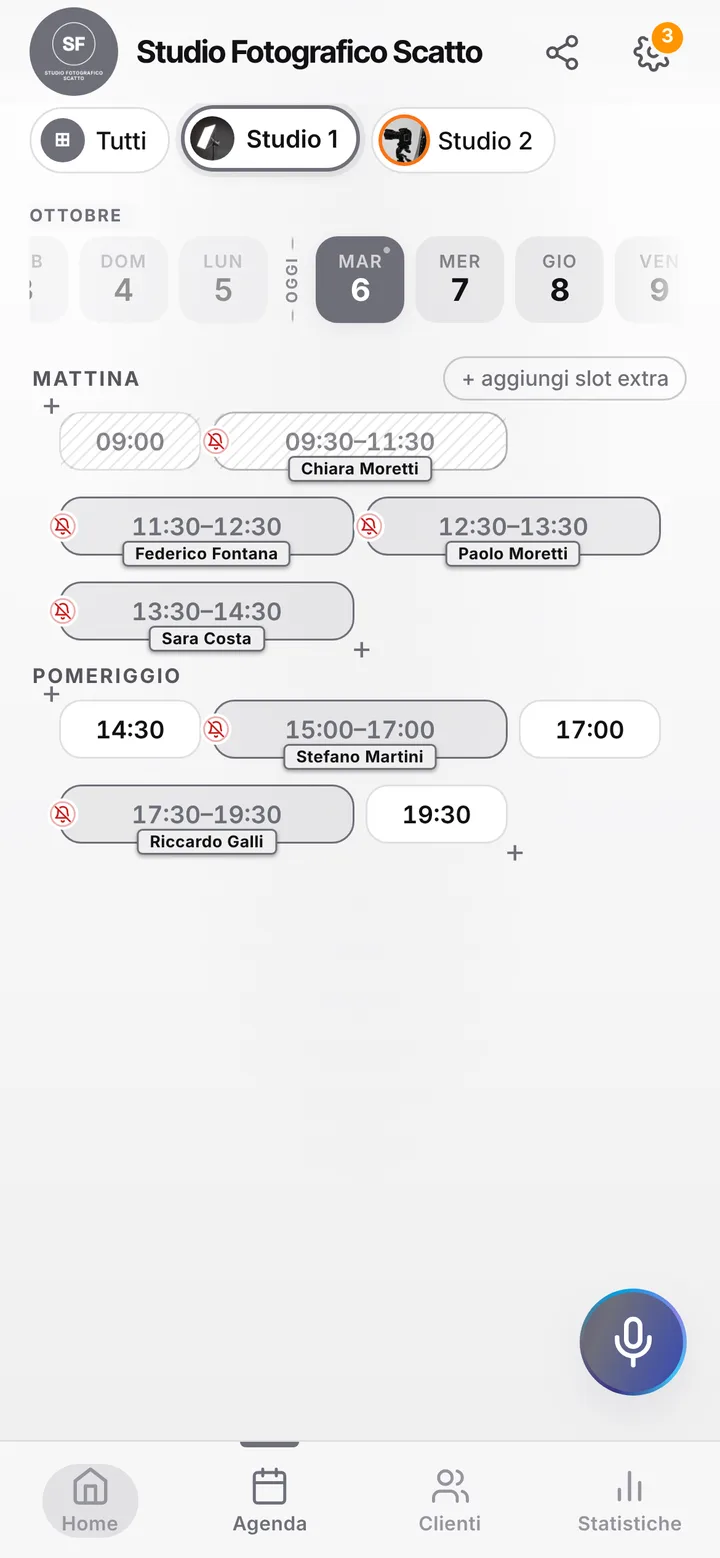 The day’s calendar at Studio Fotografico Scatto, with booked and free slots